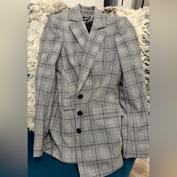 Karl Lagerfeld 3 button plaid blazer - Picture 2 of 6